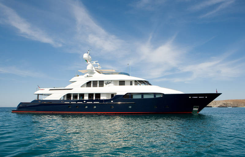 motor yacht silver shalis