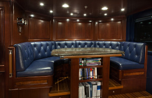 Delta Marine Onika - Pilot Seating
